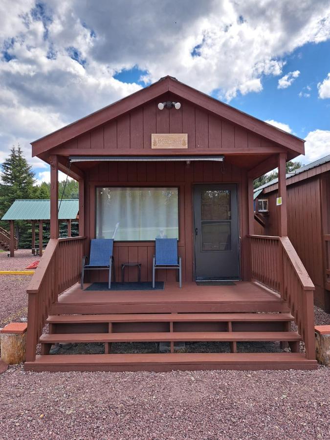 Sky Eco - Glacier General Store And Cabins Coram 外观 照片